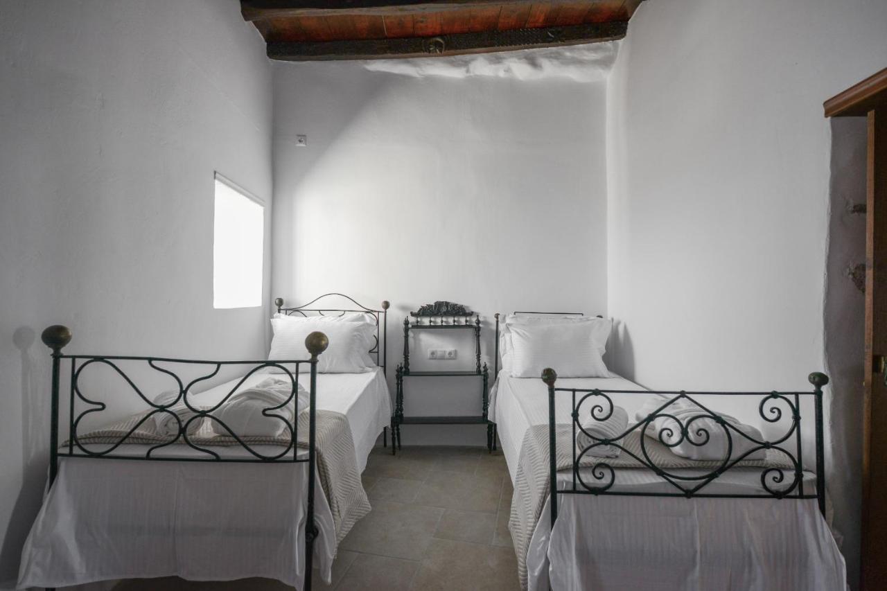 Castrum Traditional Sunset Suites Plaka  Exterior photo