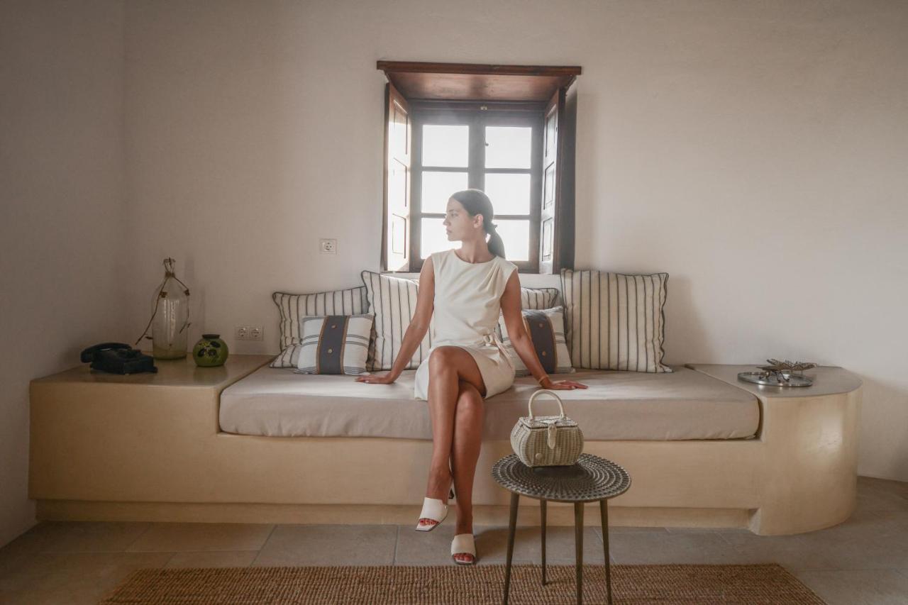 Castrum Traditional Sunset Suites Plaka  Exterior photo
